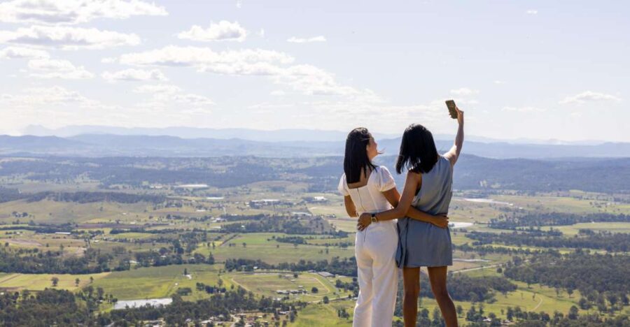 Brisbane: Hop on Hop off Bus to Tamborine Mountain