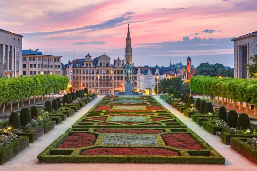 Brussels: City Exploration Game and Tour