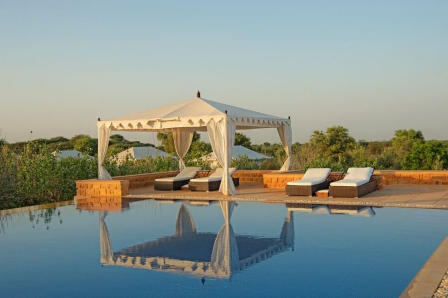 Buoyant Luxurious Overnight Thar Desert Camping Tour