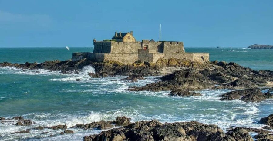 Caen: Mont-Saint-Michel and Saint-Malo Private Guided Tour - Guided Tour of Saint-Malo