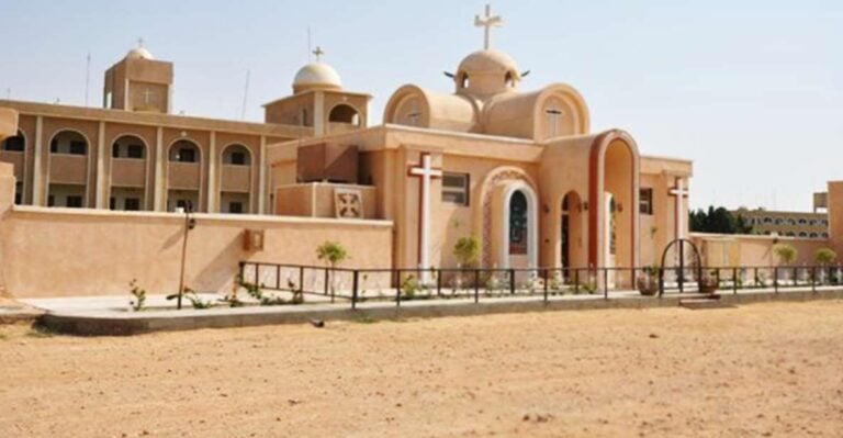 Cairo :Tour to Wadi El Natron Monastery From Cairo