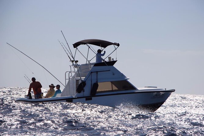 Cancun Fishing Charter if You Dont Fish You Dont Pay Bertram 31FT 6 Pax 25P5