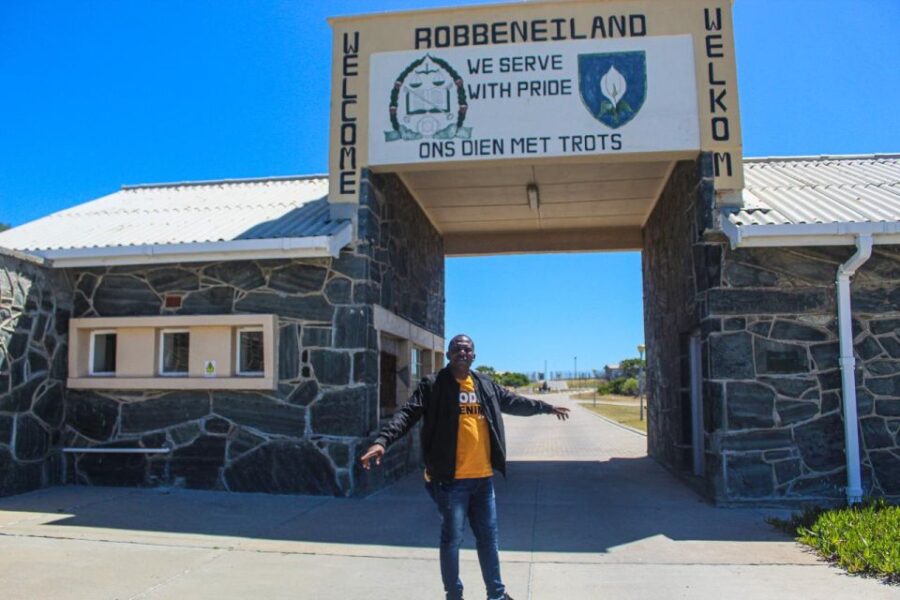 Cape Town: Robben Island Museum Including Ferry Ticket - Experience Overview