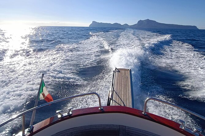 Capri Samba Boat Tour, Sail in Style by Boat.