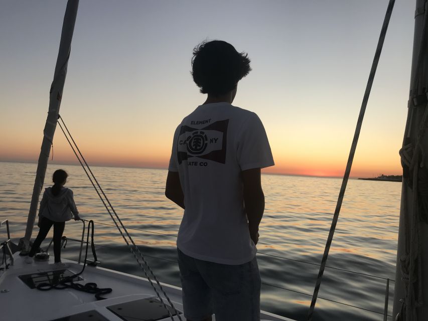 Cascais: 2-Hour Sunset Cruise