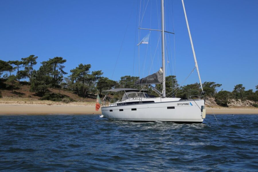 Cascais: Sailing Tour With Drink