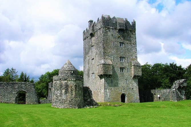Castles of Connemara Tour Departing Galway City. Guided. Full Day