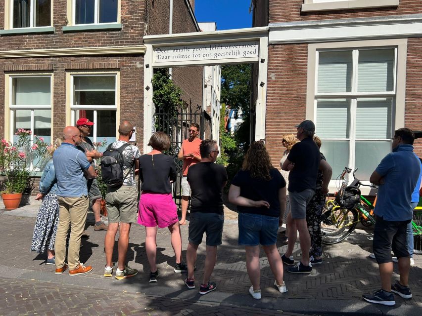 Centre the Hague on Foot With Wonderful Storyteller – 2hr