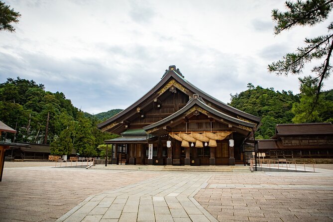 Charter Bus 2 Days Tour – Gods Gather at Izumo Taisha From Kokura
