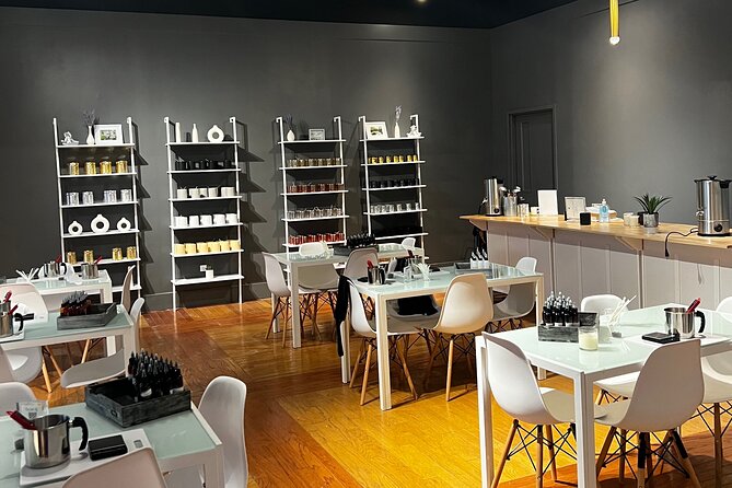Chicago Candle Making Class On Magnificent Mile - Location and Accessibility