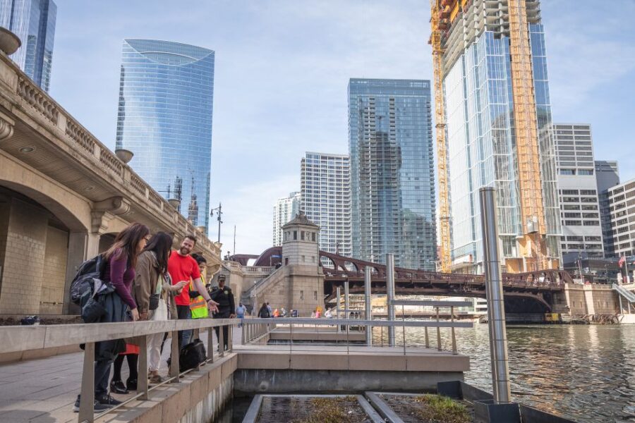 Chicago River Architecture and History by Private Boat Tour
