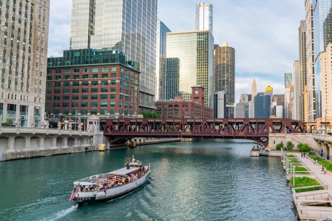 Chicago River Cocktail Cruise - Tour Experience and Highlights