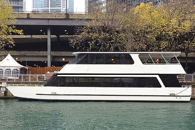Chicago Skyline Tiki Chic Party Cruise Lock and Lake