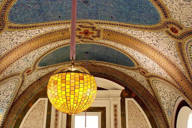 Chicago Walking Tour: Tiffany Treasures