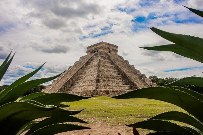 Chichen Itza, Cenote and Valladolid Small Group Day Trip - Journey to Chichen Itza