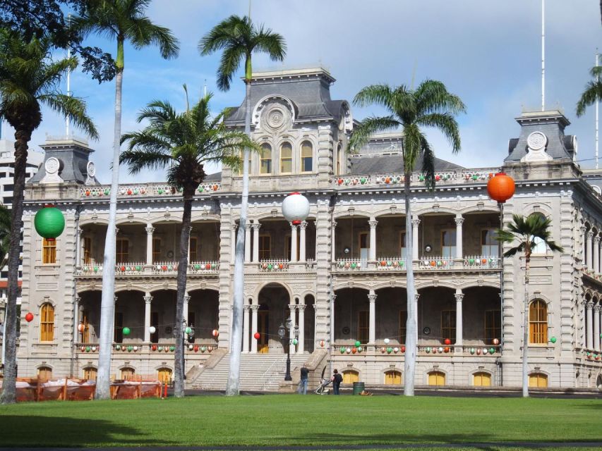 Christmas Tales in Honolulu – Walking Tour