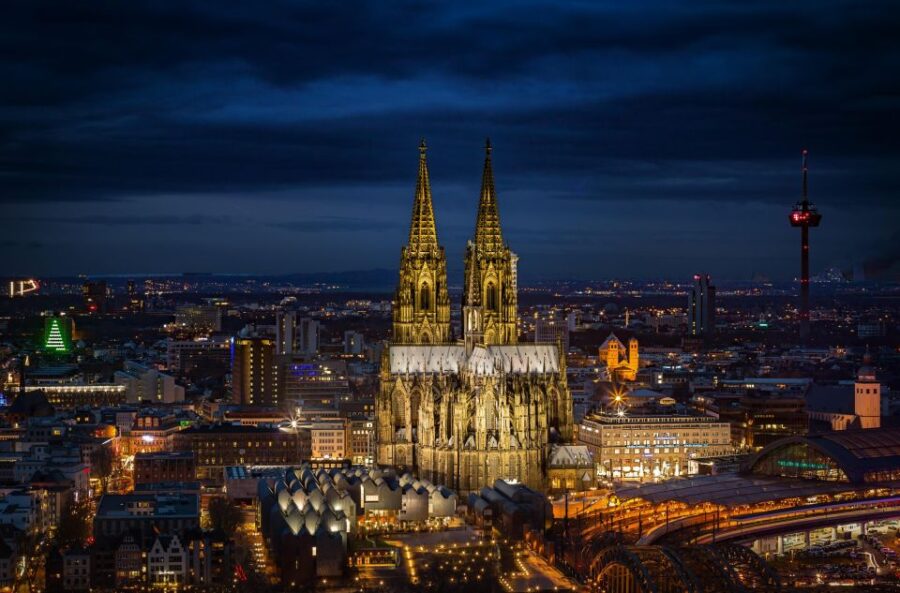 Cologne : Bachelorette Party Outdoor Smartphone Game