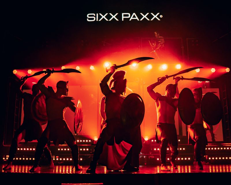 Cologne: Men’s Performing Arts Show at Theater Köln