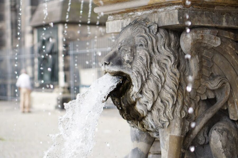 Cologne: Old Town Highlights Walking Tour