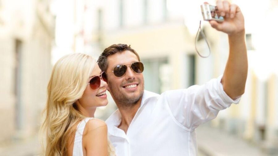 Colònia De Sant Jordi: Couple Adventure, Fun Game & City Walk