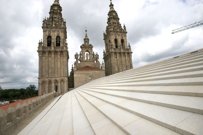 Complete Cathedral Tour: Portico Da Gloria, Museum and City Tour