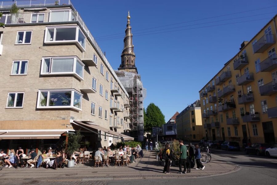 Copenhagen: Christiania & Christianshavn Guided Walking Tour