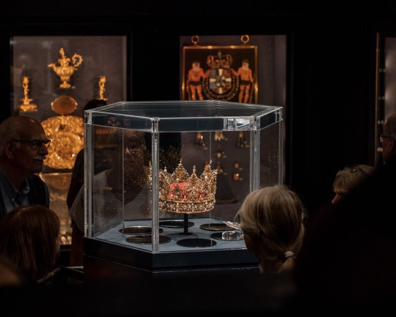 Copenhagen: Private Guided Walking Tour of Rosenborg Castle