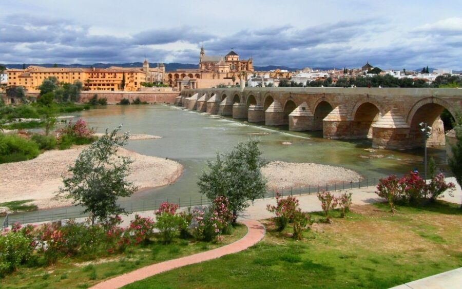 Cordoba: Electric Bike Tour - Tour Overview
