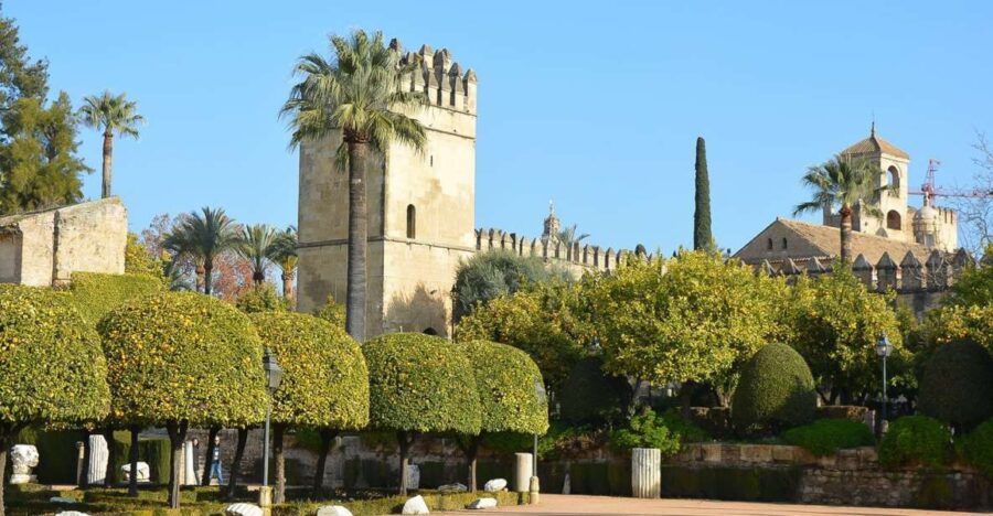 Cordóba: Gardens & Fortress of Catholic Monarchs Guided Tour