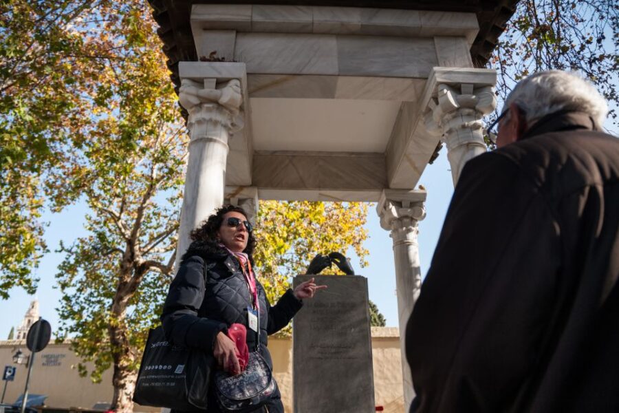Cordoba: Jewish Quarter and Mosque-Cathedral Guided Tour