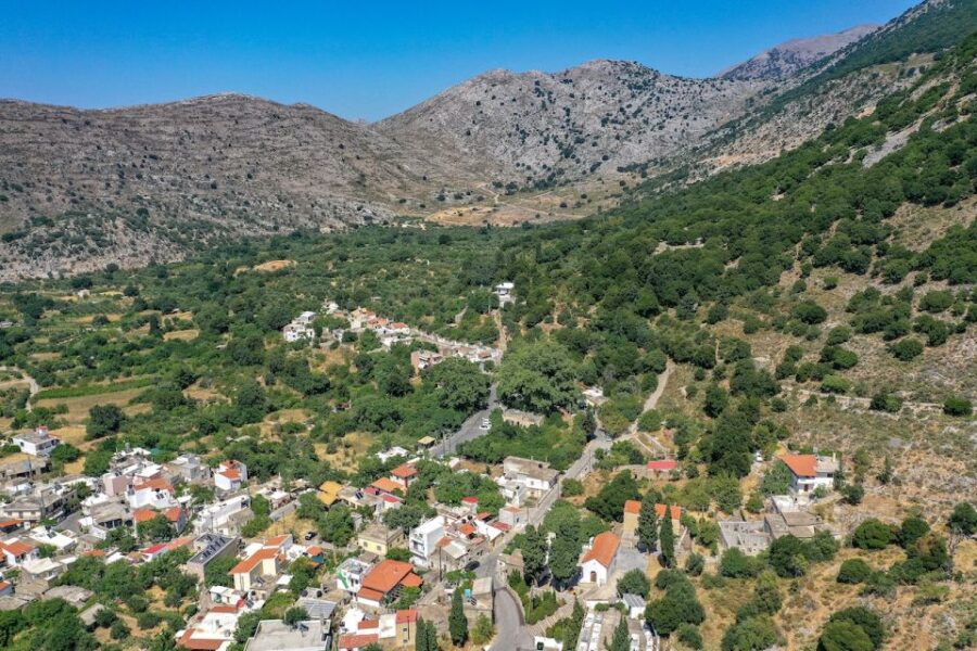 Crete: Knossos, Lasithi, Zeus Cave and Olive Farm Combo Tour - Tour Overview