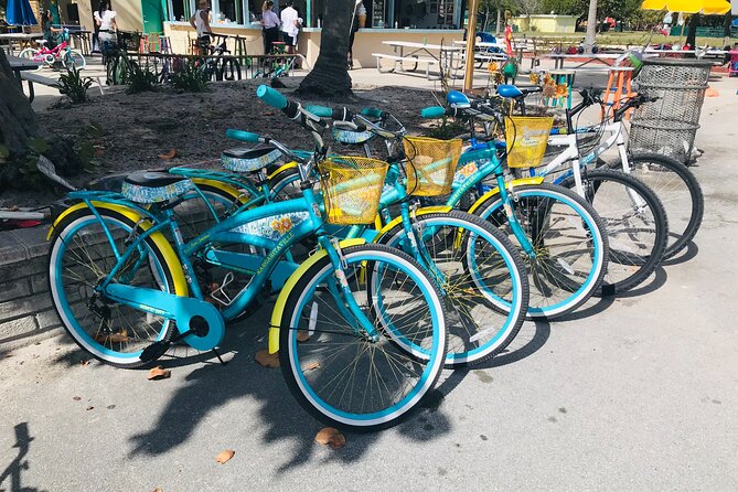 Cruiser Bike Rental at Crandon Park