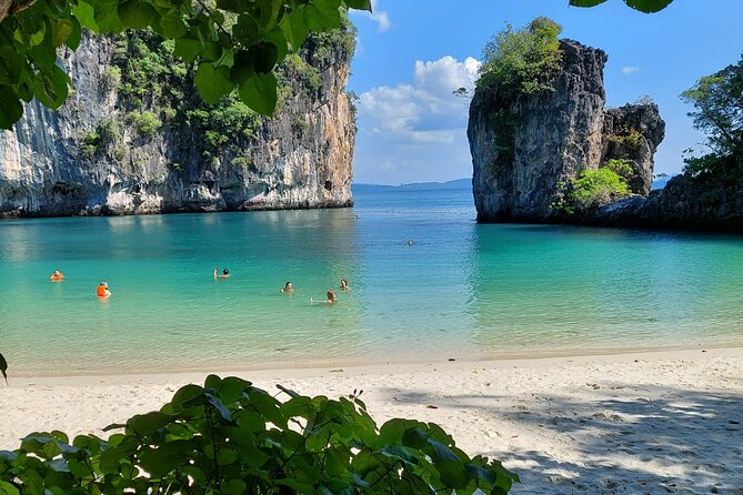Cruising on a Comfortabel Boat in Phang Nga Bay - the Must-Do Tour Khao Lak