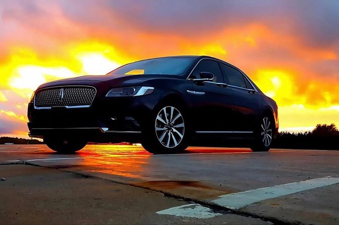 Curbside Sedan Transfer From O'Hare Airport to Downtown Chicago
