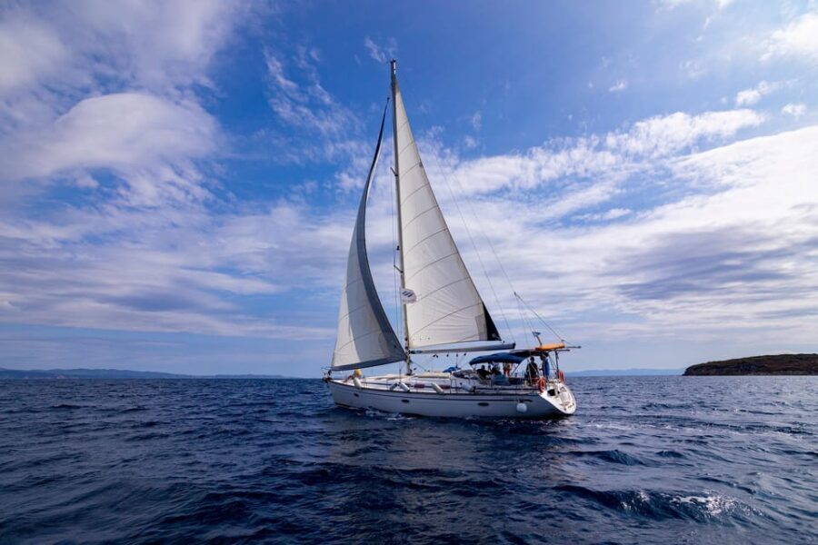 Day Sailing Cruise