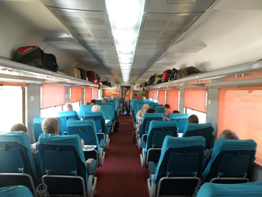 Delhi: All-Inclusive Taj Mahal & Agra Day Trip by Train