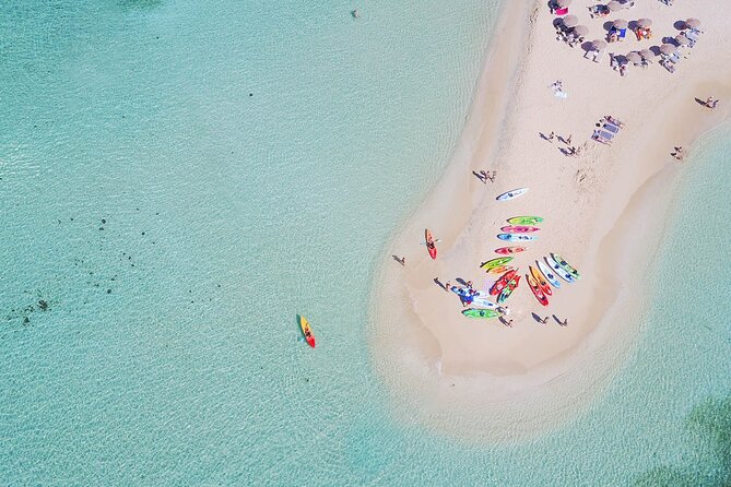 Discover Pinel Island: Kayak Adventure for Couples & Families