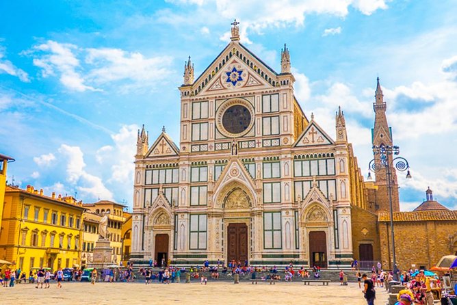 Discover the Art and History of Santa Croce Basilica in Florence - Franciscan Jewel With Giottos Frescoes