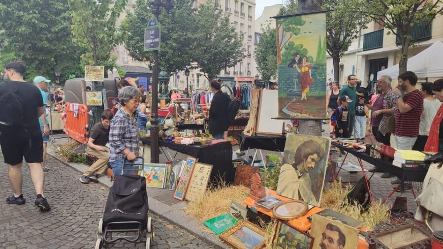 Discover the Famous Flea Market of Vanves in Paris - 14TH