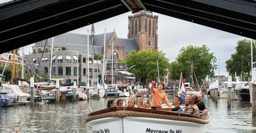 Dordrecht: City Canal Cruise