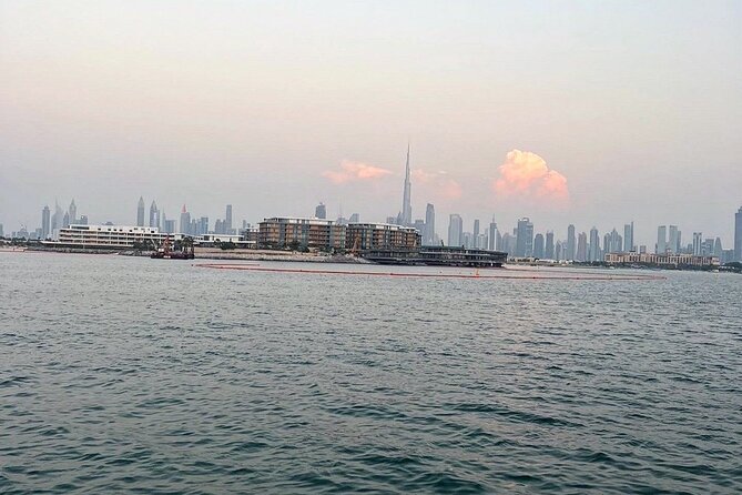 Dubai Luxury Yacht Cruise 2 Hours