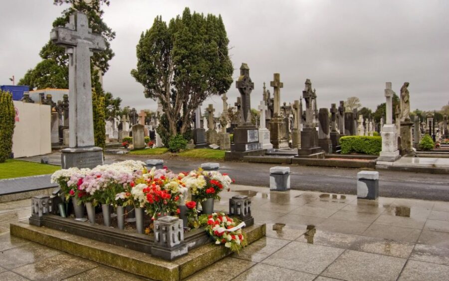 Dublin Glasnevin National Cemetery Audio Tour With Transfers