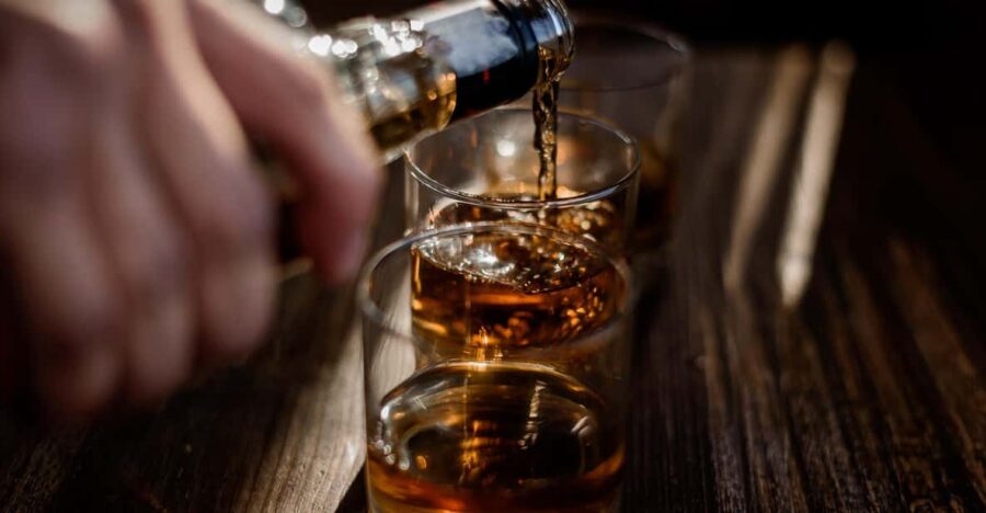 Dublin: Walking Tour and Whiskey Distillery With Tastings