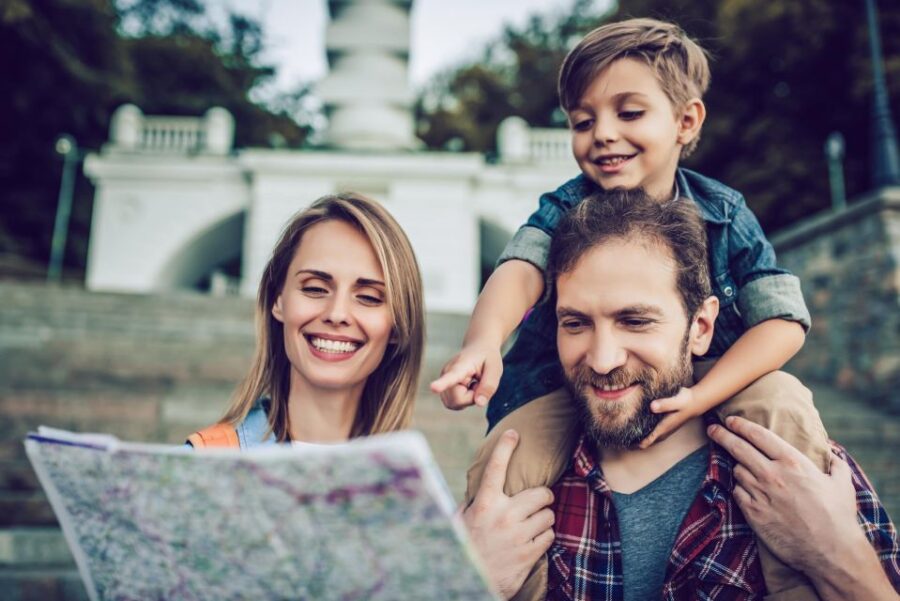 Dunedin: Heritage and Nature Walking Tour for Families