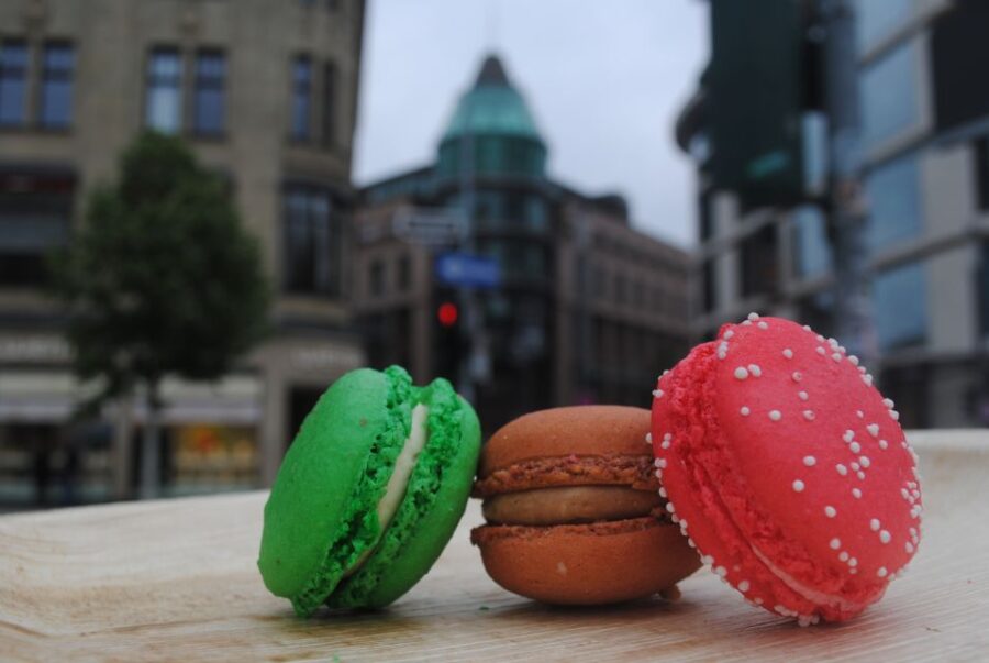 Düsseldorf: Sweet Treats Guided Walking Tour of Old Town