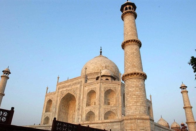 Early Morning Taj Mahal Sunrise Tour With Entrance Fees From Delhi