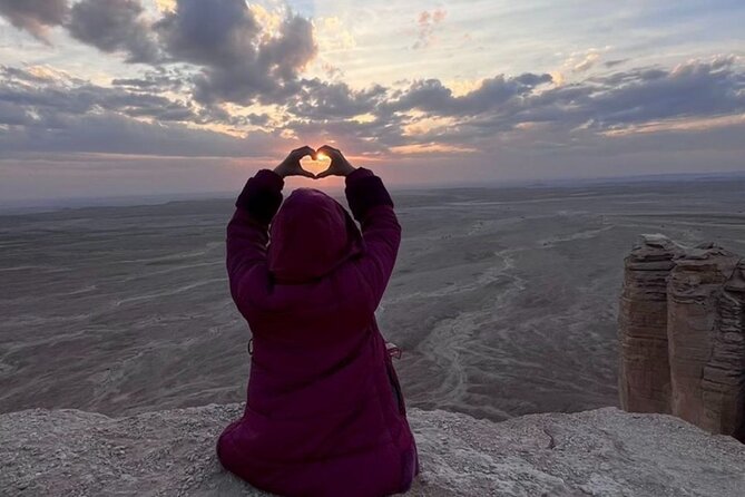 Edge of The World Riyadh Sunset Hiking,Camel Ride & Bat Cave Vist