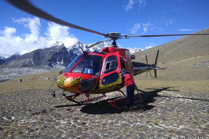Everest Base Camp Over Sky Sharing Helicopter Tour.
