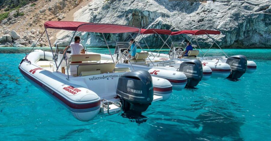 Exclusive Dinghy With Skipper