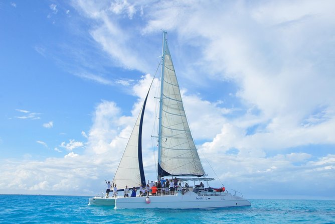 Exclusive Sailing Isla Mujeres. Top Tour ! ( No Hidden Fees)